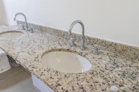 Apartamento à venda com 94m², 3 quartos e 2 vagasBanheiro da Suíte 3