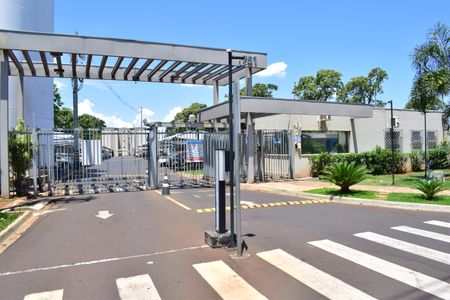 Apartamento para alugar com 43m², 2 quartos e 1 vagaFachada e portaria