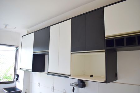 Apartamento para alugar com 43m², 2 quartos e 1 vagaCozinha - Armários