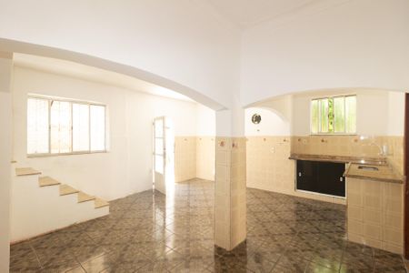 Casa para alugar com 150m², 2 quartos e 2 vagasCozinha