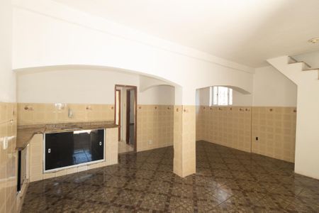 Casa para alugar com 150m², 2 quartos e 2 vagasCozinha
