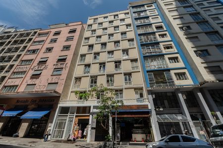 Studio à venda com 33m², 1 quarto e sem vaga Studio à venda com 33m², 1 quarto e sem vagaFachada