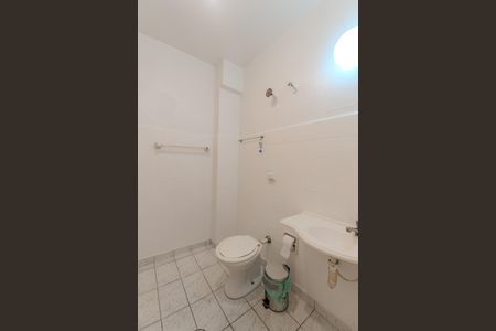 Banheiro de kitnet/studio para alugar com 1 quarto, 33m² em Bela Vista, São Paulo