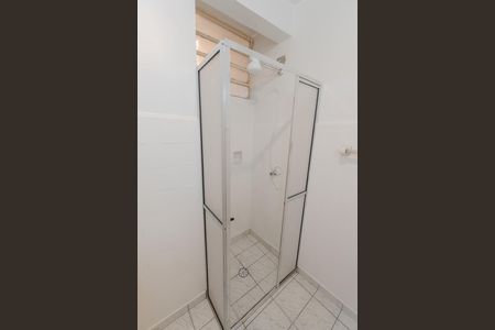Studio à venda com 33m², 1 quarto e sem vaga Studio à venda com 33m², 1 quarto e sem vagaBanheiro