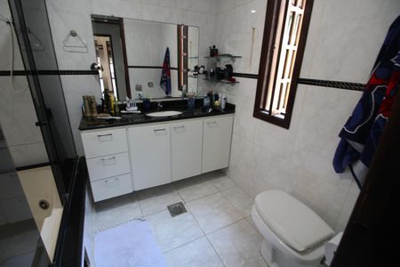 Casa de condomínio à venda com 250m², 4 quartos e 3 vagasQuarto 3 - Suíte