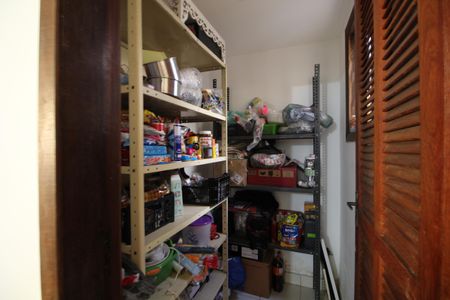 Casa de condomínio à venda com 250m², 4 quartos e 3 vagasCozinha - Despensa