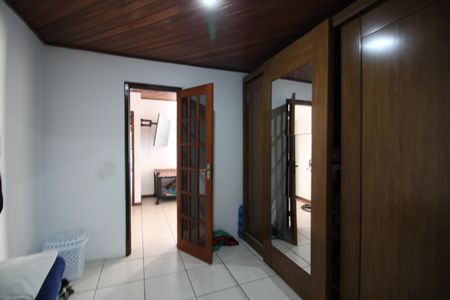 Casa de condomínio à venda com 250m², 4 quartos e 3 vagasQuarto 3 - Closet