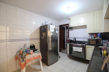 Casa de condomínio à venda com 250m², 4 quartos e 3 vagasCozinha