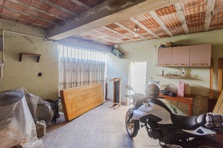 Casa à venda com 100m², 4 quartos e 1 vaga Casa à venda com 100m², 4 quartos e 1 vagaGaragem