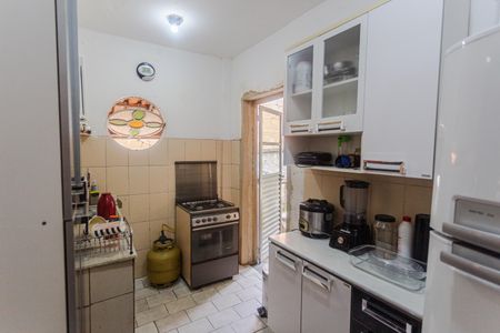 Casa à venda com 100m², 4 quartos e 1 vaga Casa à venda com 100m², 4 quartos e 1 vagaCozinha