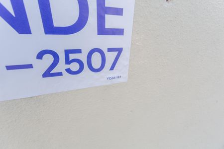 Casa à venda com 100m², 4 quartos e 1 vaga Casa à venda com 100m², 4 quartos e 1 vagaPlaquinha Instalada