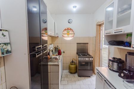 Casa à venda com 100m², 4 quartos e 1 vaga Casa à venda com 100m², 4 quartos e 1 vagaCozinha