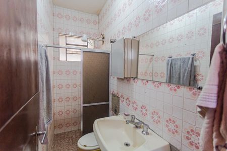 Casa à venda com 100m², 4 quartos e 1 vaga Casa à venda com 100m², 4 quartos e 1 vagaBanheiro Social 1