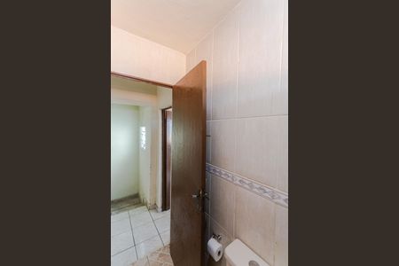 Casa à venda com 100m², 4 quartos e 1 vaga Casa à venda com 100m², 4 quartos e 1 vagaBanheiro Social 2 no 2° Andar