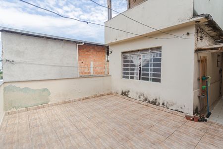 Casa à venda com 100m², 4 quartos e 1 vaga Casa à venda com 100m², 4 quartos e 1 vagaVaranda da Sala