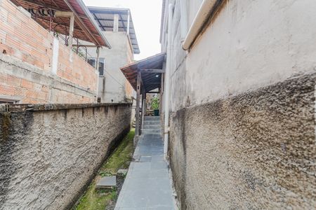 Casa à venda com 100m², 4 quartos e 1 vaga Casa à venda com 100m², 4 quartos e 1 vagaEntrada