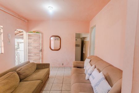 Casa à venda com 100m², 4 quartos e 1 vaga Casa à venda com 100m², 4 quartos e 1 vagaSala