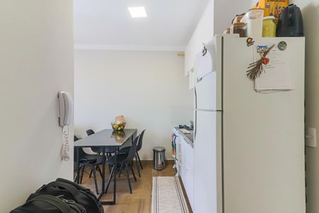 Cozinha de apartamento para alugar com 2 quartos, 40m² em Vila Butantã, São Paulo