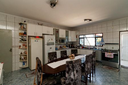 Casa à venda com 425m², 3 quartos e 15 vagas Casa à venda com 425m², 3 quartos e 15 vagasCozinha