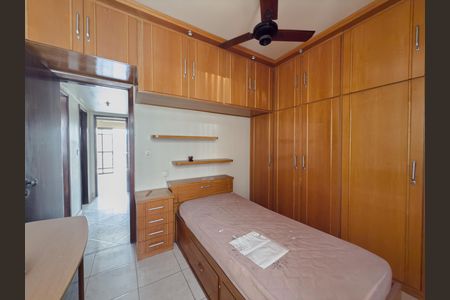 Apartamento à venda com 106m², 3 quartos e 2 vagas Apartamento à venda com 106m², 3 quartos e 2 vagasQuarto 1