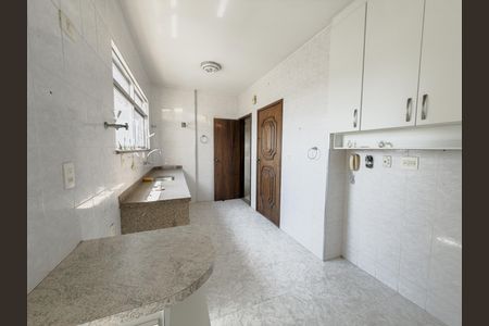 Apartamento à venda com 106m², 3 quartos e 2 vagas Apartamento à venda com 106m², 3 quartos e 2 vagasCozinha