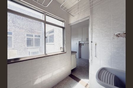 Apartamento à venda com 106m², 3 quartos e 2 vagas Apartamento à venda com 106m², 3 quartos e 2 vagasÁrea de Serviço