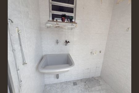 Apartamento à venda com 106m², 3 quartos e 2 vagas Apartamento à venda com 106m², 3 quartos e 2 vagasÁrea de Serviço