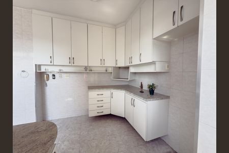 Apartamento à venda com 106m², 3 quartos e 2 vagas Apartamento à venda com 106m², 3 quartos e 2 vagasCozinha