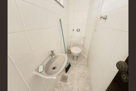 Apartamento à venda com 106m², 3 quartos e 2 vagas Apartamento à venda com 106m², 3 quartos e 2 vagasBanheiro de Serviço