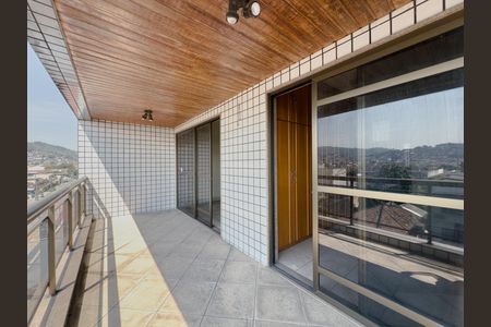 Apartamento à venda com 106m², 3 quartos e 2 vagas Apartamento à venda com 106m², 3 quartos e 2 vagasVaranda