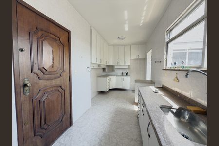 Apartamento à venda com 106m², 3 quartos e 2 vagas Apartamento à venda com 106m², 3 quartos e 2 vagasCozinha