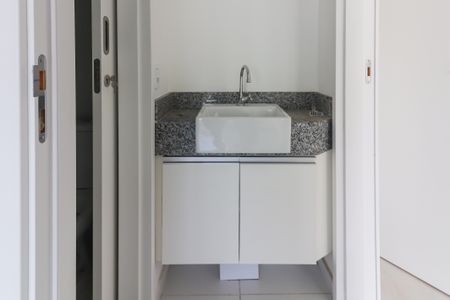 Banheiro de apartamento para alugar com 1 quarto, 32m² em Butantã, São Paulo