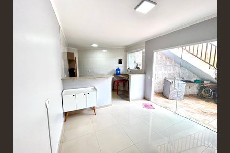 Sala jantar de casa para alugar com 2 quartos, 100m² em Cidade Jardim Cumbica, Guarulhos