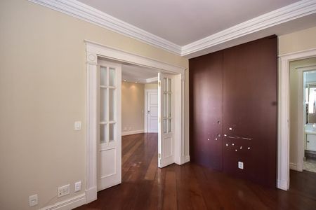 Apartamento à venda com 114m², 4 quartos e 2 vagasSala de Tv