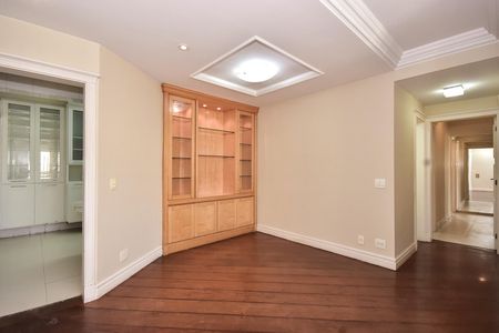 Apartamento à venda com 114m², 4 quartos e 2 vagasSala