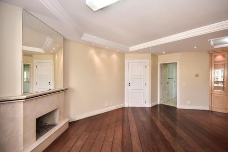 Apartamento à venda com 114m², 4 quartos e 2 vagasSala