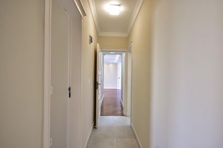 Apartamento à venda com 114m², 4 quartos e 2 vagasCorredor