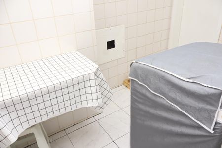 Apartamento para alugar com 65m², 2 quartos e 1 vagaÁrea de Serviço