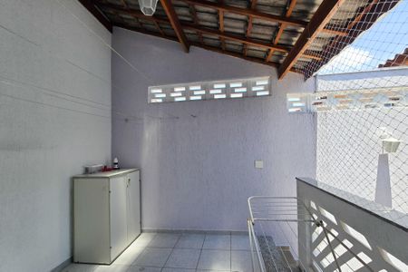 Casa à venda com 150m², 3 quartos e 2 vagas Casa à venda com 150m², 3 quartos e 2 vagasÁrea de Serviço