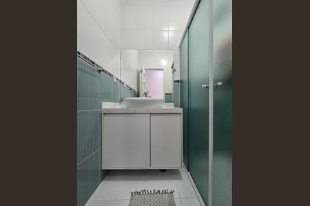 Casa à venda com 150m², 3 quartos e 2 vagas Casa à venda com 150m², 3 quartos e 2 vagasBanheiro Social