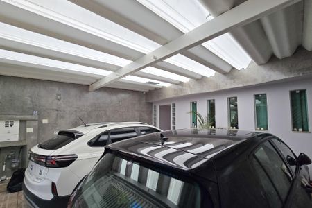 Casa à venda com 150m², 3 quartos e 2 vagas Casa à venda com 150m², 3 quartos e 2 vagasGaragem