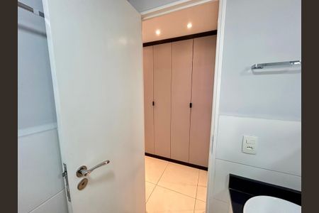 Studio para alugar com 38m², 1 quarto e 1 vaga Studio para alugar com 38m², 1 quarto e 1 vagaBanheiro