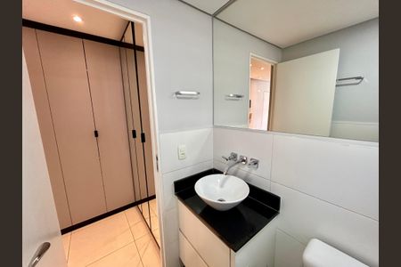 Studio para alugar com 38m², 1 quarto e 1 vaga Studio para alugar com 38m², 1 quarto e 1 vagaBanheiro