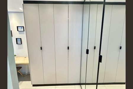 Studio para alugar com 38m², 1 quarto e 1 vaga Studio para alugar com 38m², 1 quarto e 1 vagaEscritório