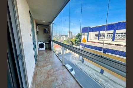 Studio para alugar com 38m², 1 quarto e 1 vaga Studio para alugar com 38m², 1 quarto e 1 vagaVaranda