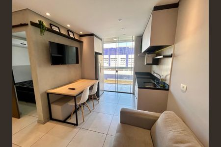 Sal e cozinha  de kitnet/studio para alugar com 1 quarto, 38m² em Vila Augusta, Guarulhos