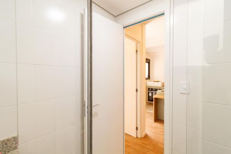 Apartamento para alugar com 73m², 2 quartos e 1 vaga Apartamento para alugar com 73m², 2 quartos e 1 vagaBanheiro