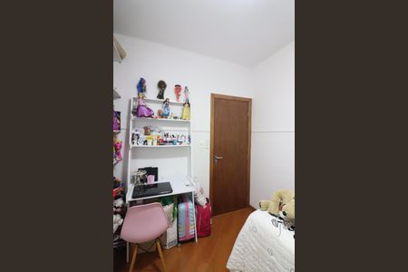 Apartamento à venda com 64m², 3 quartos e 1 vagaQuarto 2