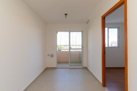 Sala de apartamento para alugar com 2 quartos, 34m² em Vila Antonieta, São Paulo