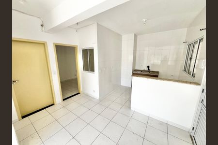 Casa de condomínio para alugar com 50m², 2 quartos e sem vagaSala/Cozinha